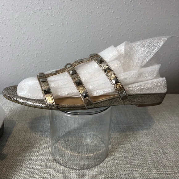 Vaneli Sandals size 7.5N slight wedge gold bejeweled - Picture 3 of 13